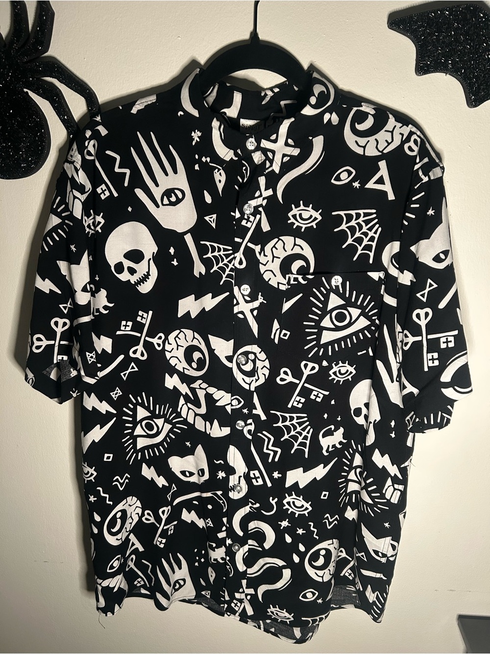 Spirit Halloween Men’s Mystical Icons Button Up Tee Shirt